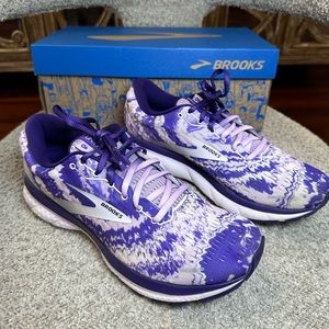 Women’s Brooks Ghost 13 Size 8.